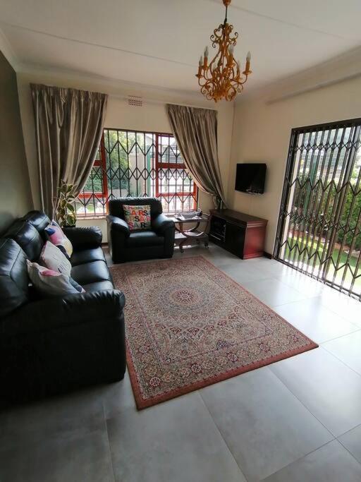 Apartamento Garden And Park Leisure On Tugela Benoni Exterior foto